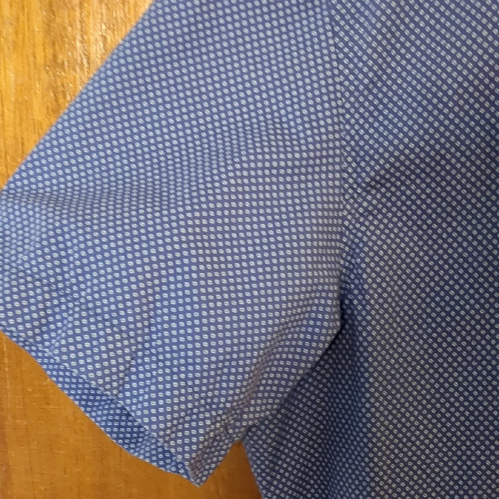 Banana Republic Short-Sleeve Navy Micro-Pattern Button-Down Shirt